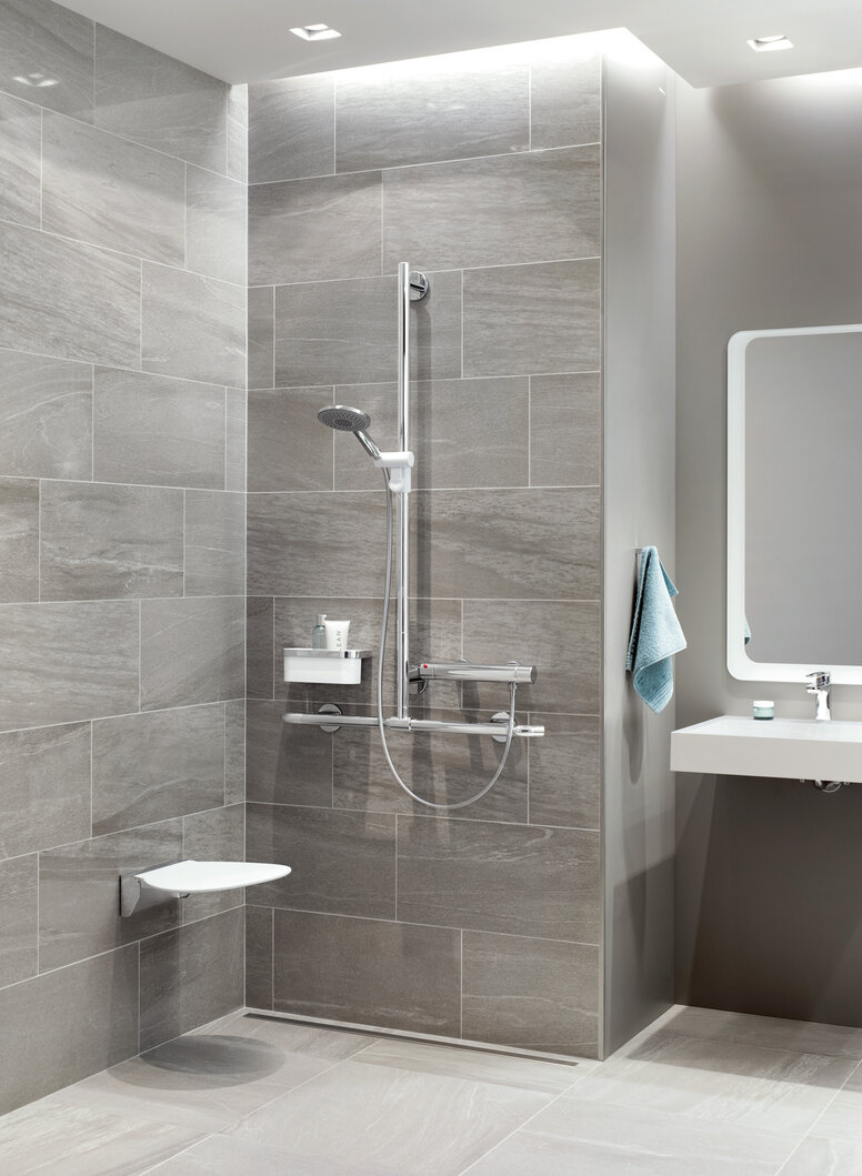HEWI Dusche und Waschtisch Dusche und Waschtische für Pflegeeinrichtungen