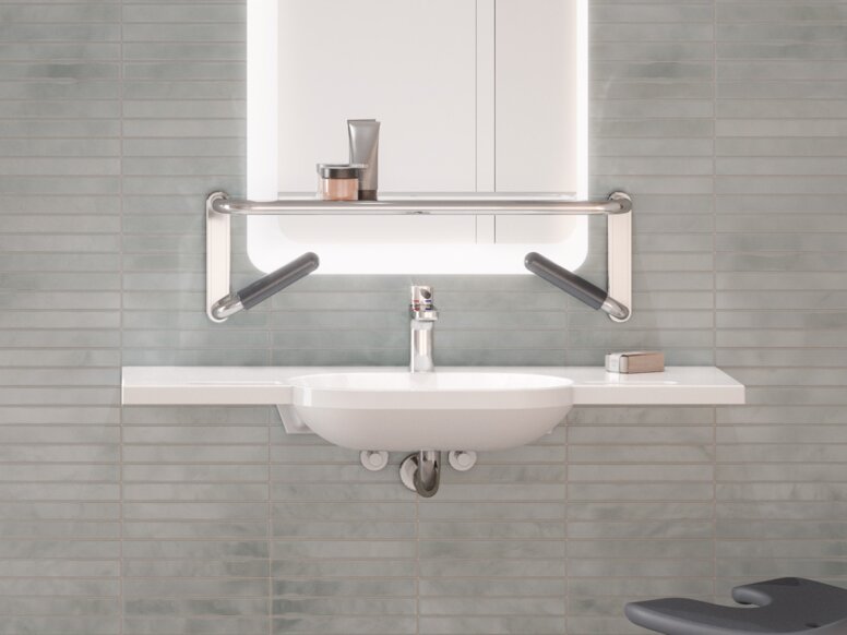 Système de levage HEWI anthracite Salle de bain de soins sans barrière avec lavabo et espace douche